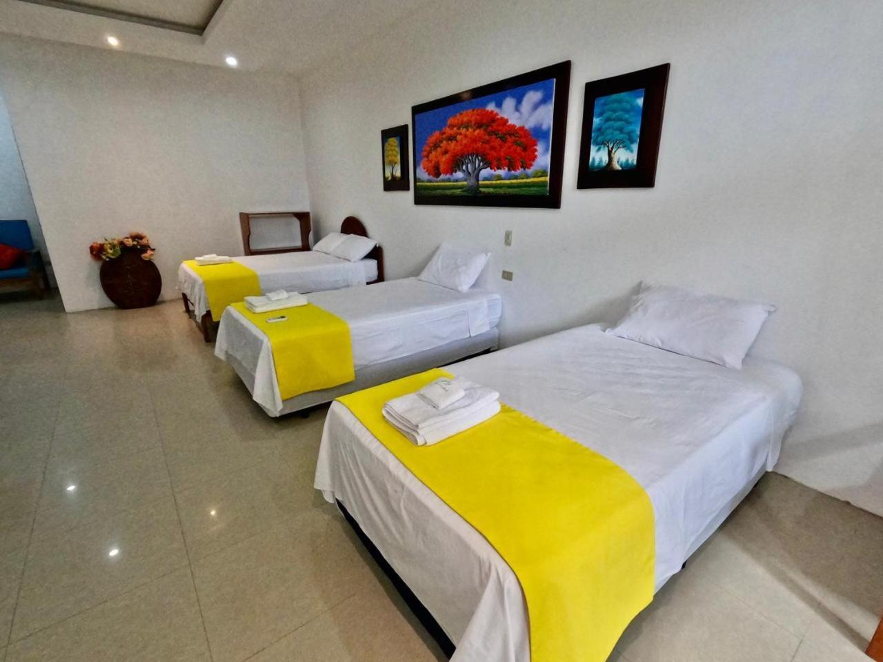 פורטו וילאמיל Galapagos Isabela Hotel Loja מראה חיצוני תמונה