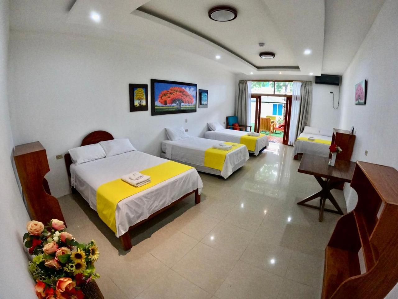 פורטו וילאמיל Galapagos Isabela Hotel Loja מראה חיצוני תמונה