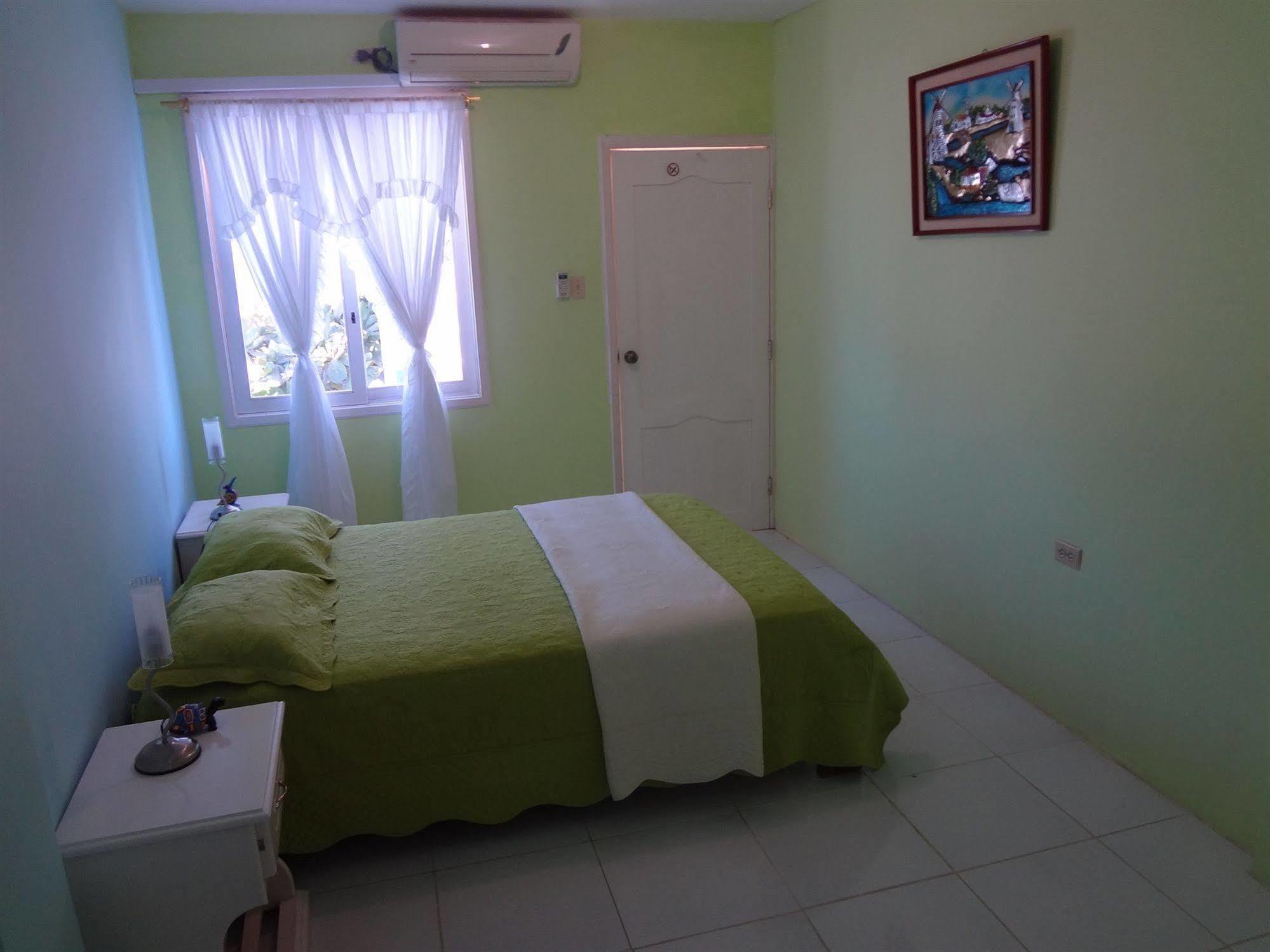 פורטו וילאמיל Galapagos Isabela Hotel Loja מראה חיצוני תמונה